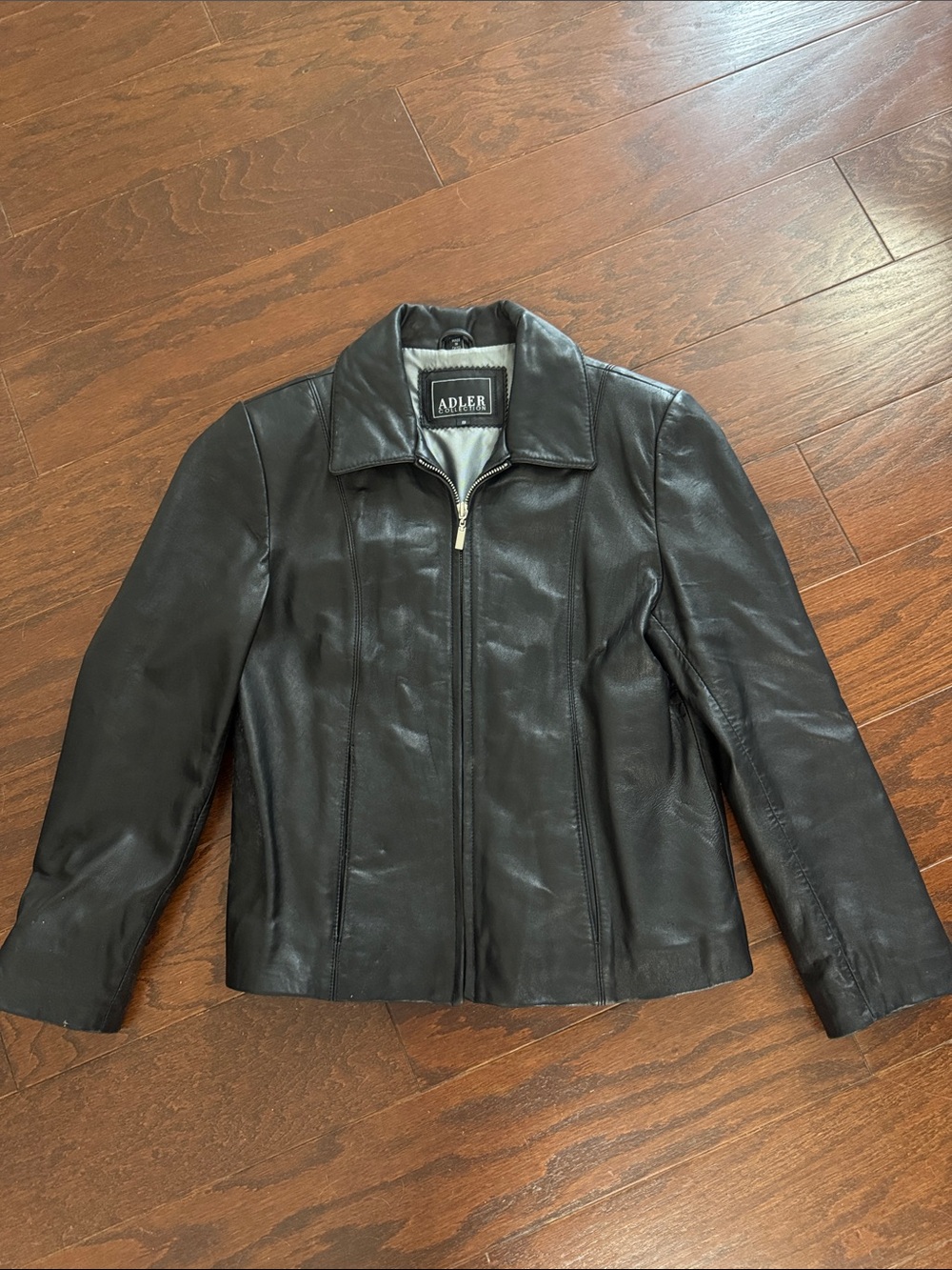Adler Women’s 100% Genuine Leather Jacket, black, small, great condition.